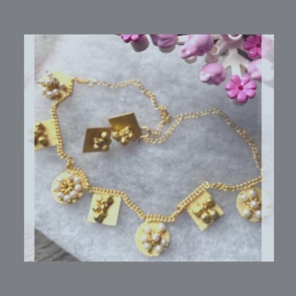 SOLD ON MERCARI2piece Alya Pearls Drop square gold earrings and necklace - Picture 3 of 7